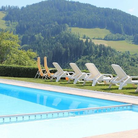 Готель Panoramadorf Saualpe Eberstein Екстер'єр фото