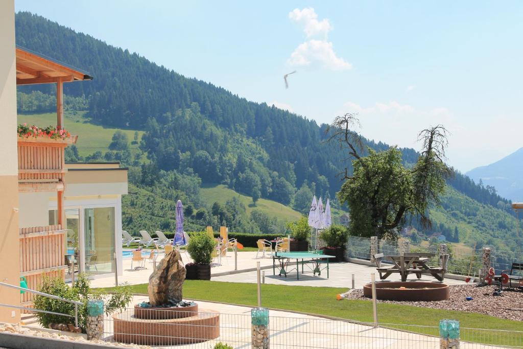 Готель Panoramadorf Saualpe Eberstein Екстер'єр фото