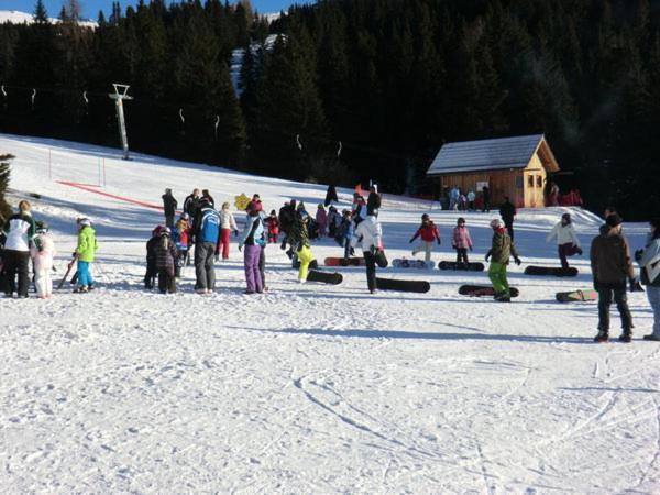 Готель Panoramadorf Saualpe Eberstein Екстер'єр фото