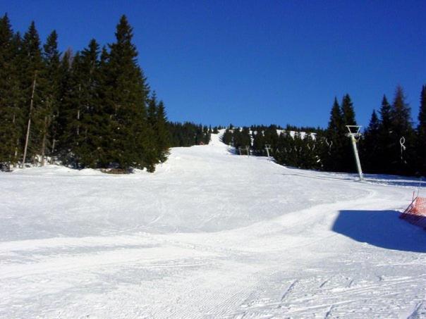 Готель Panoramadorf Saualpe Eberstein Екстер'єр фото